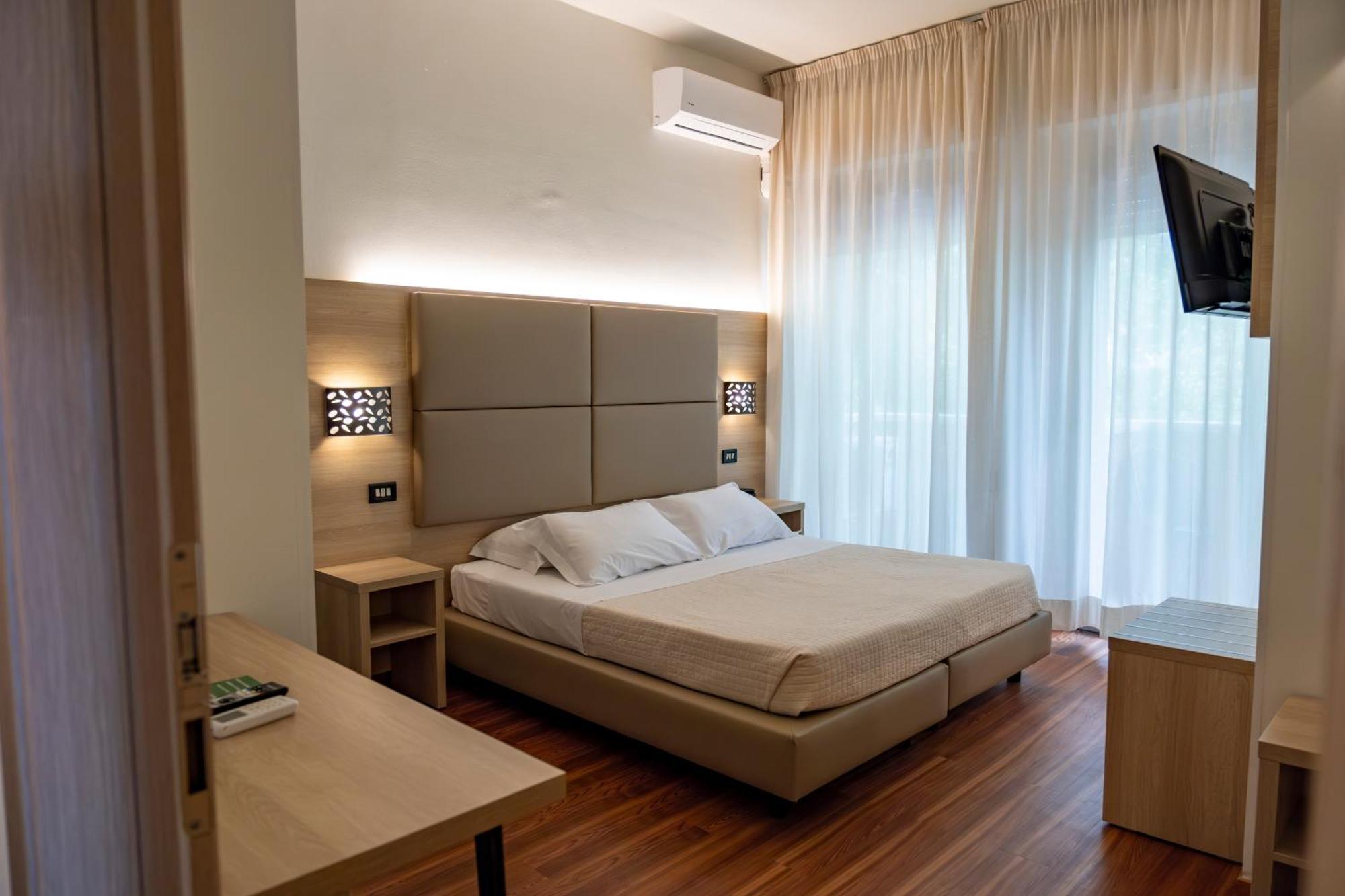 Hotel St Gregory Park Rimini Ngoại thất bức ảnh